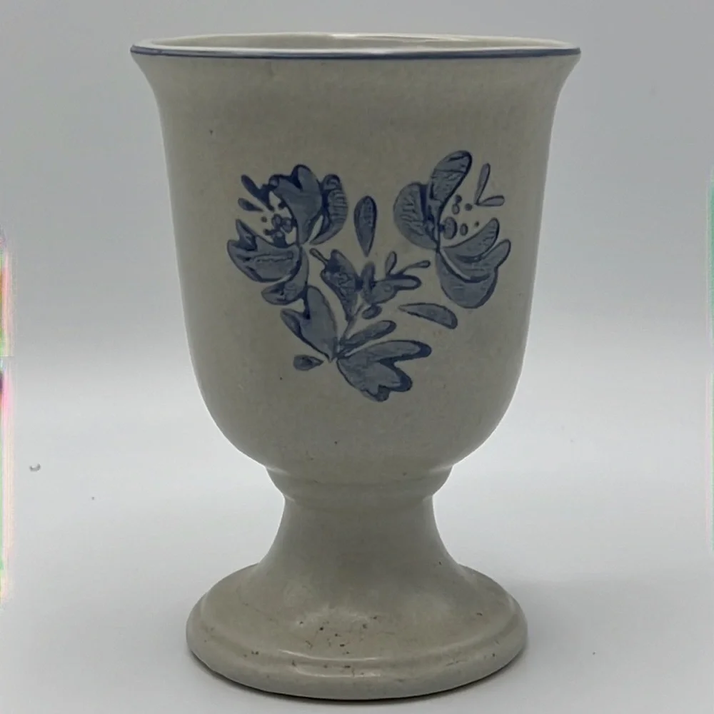 CREAM AND BLUE STONEWEAR DRINKING MUGS AND PITCHER